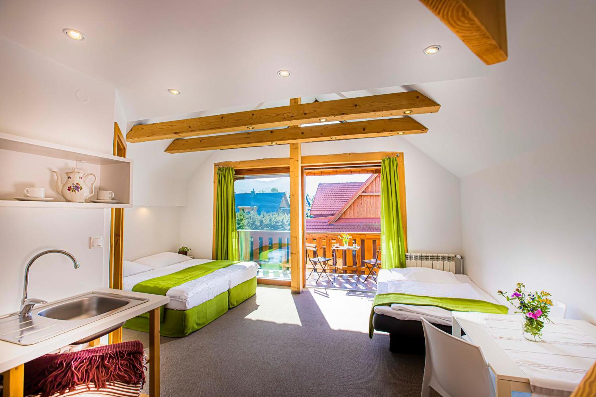 Holiday Home Holiday Raj เบเชนยอวา ภายนอก รูปภาพ