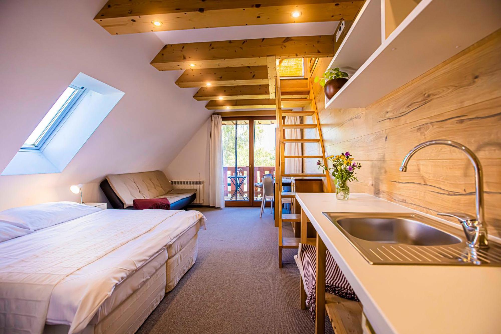 Holiday Home Holiday Raj เบเชนยอวา ภายนอก รูปภาพ