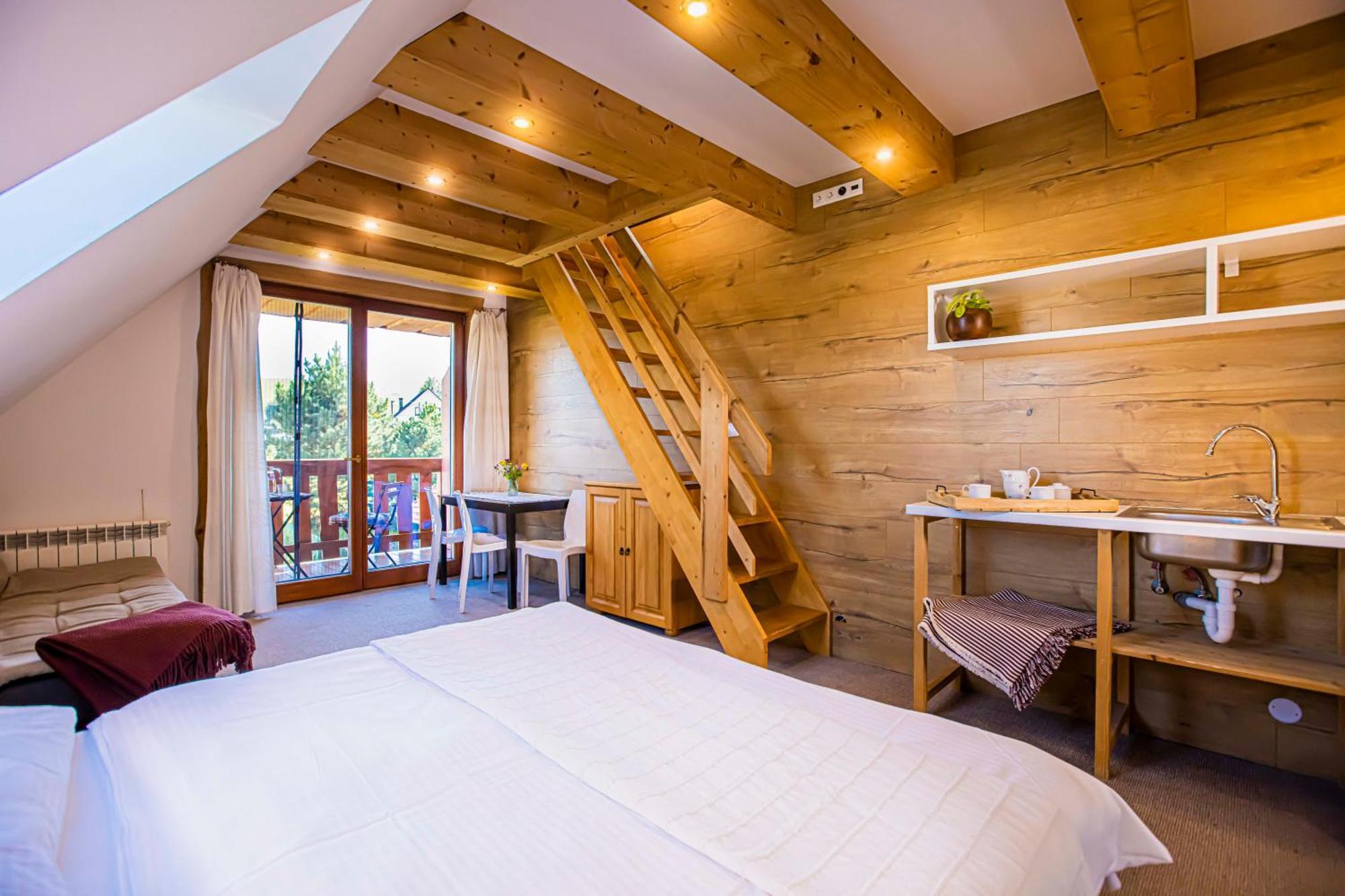 Holiday Home Holiday Raj เบเชนยอวา ภายนอก รูปภาพ