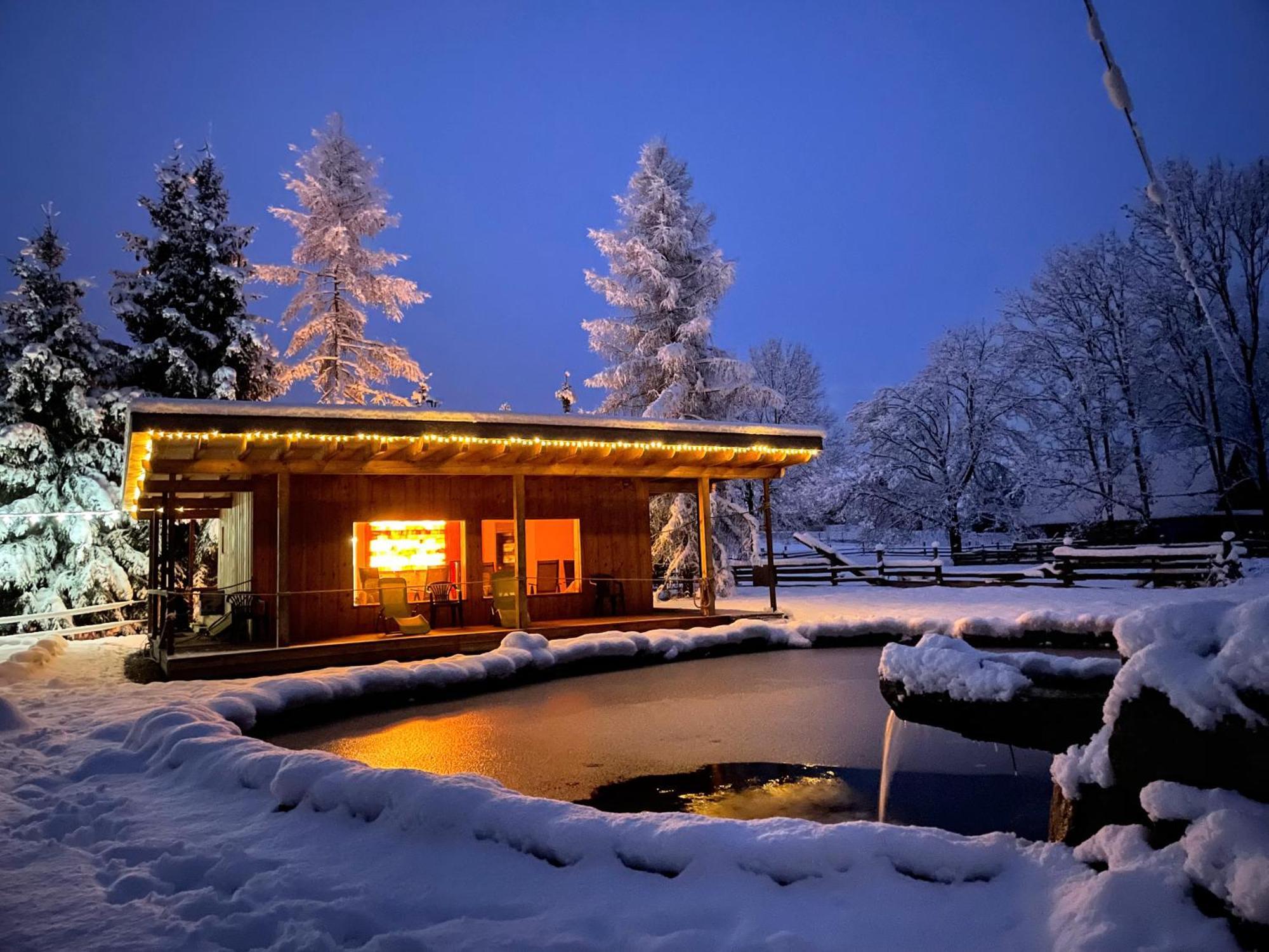 Holiday Home Holiday Raj เบเชนยอวา ภายนอก รูปภาพ
