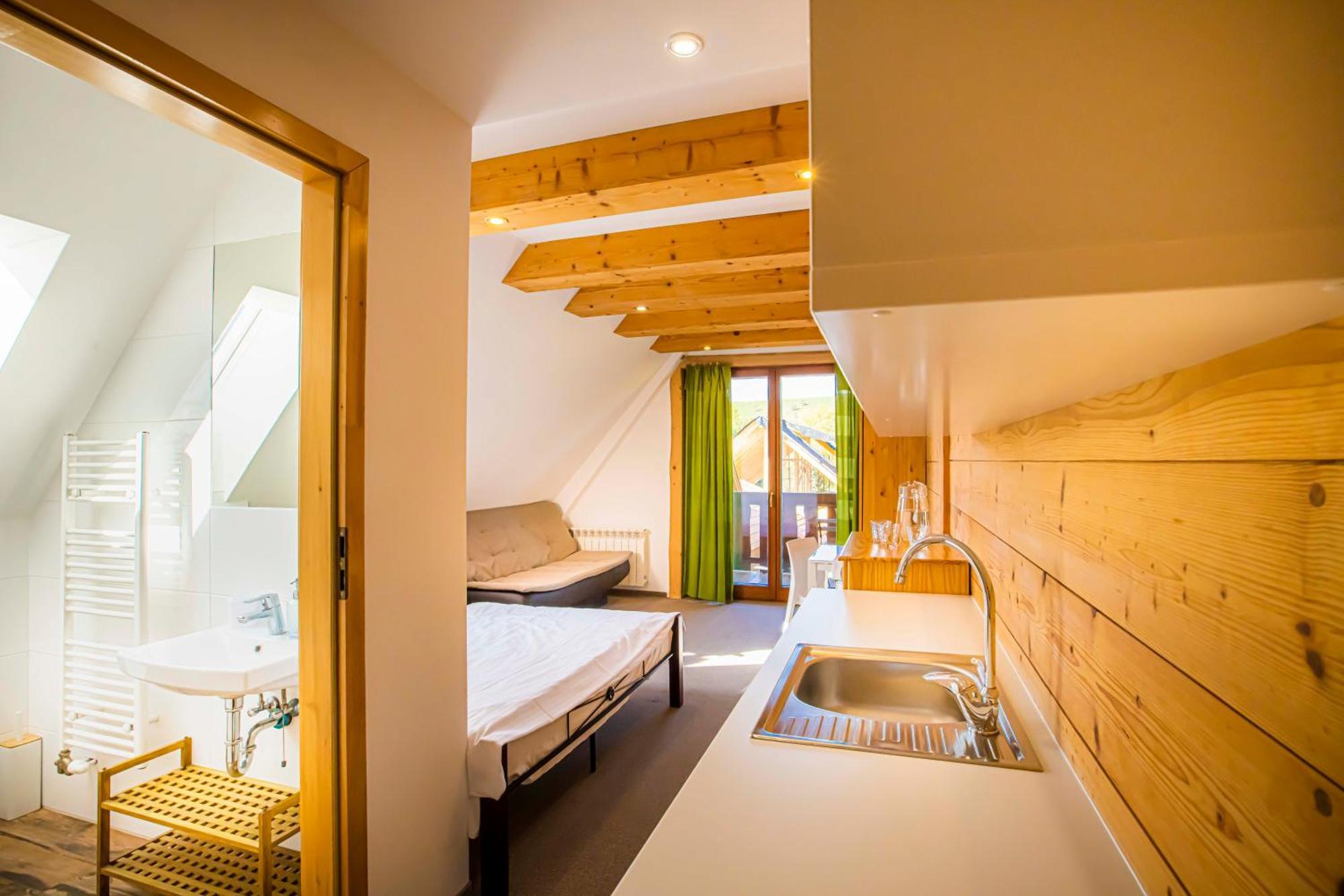 Holiday Home Holiday Raj เบเชนยอวา ภายนอก รูปภาพ