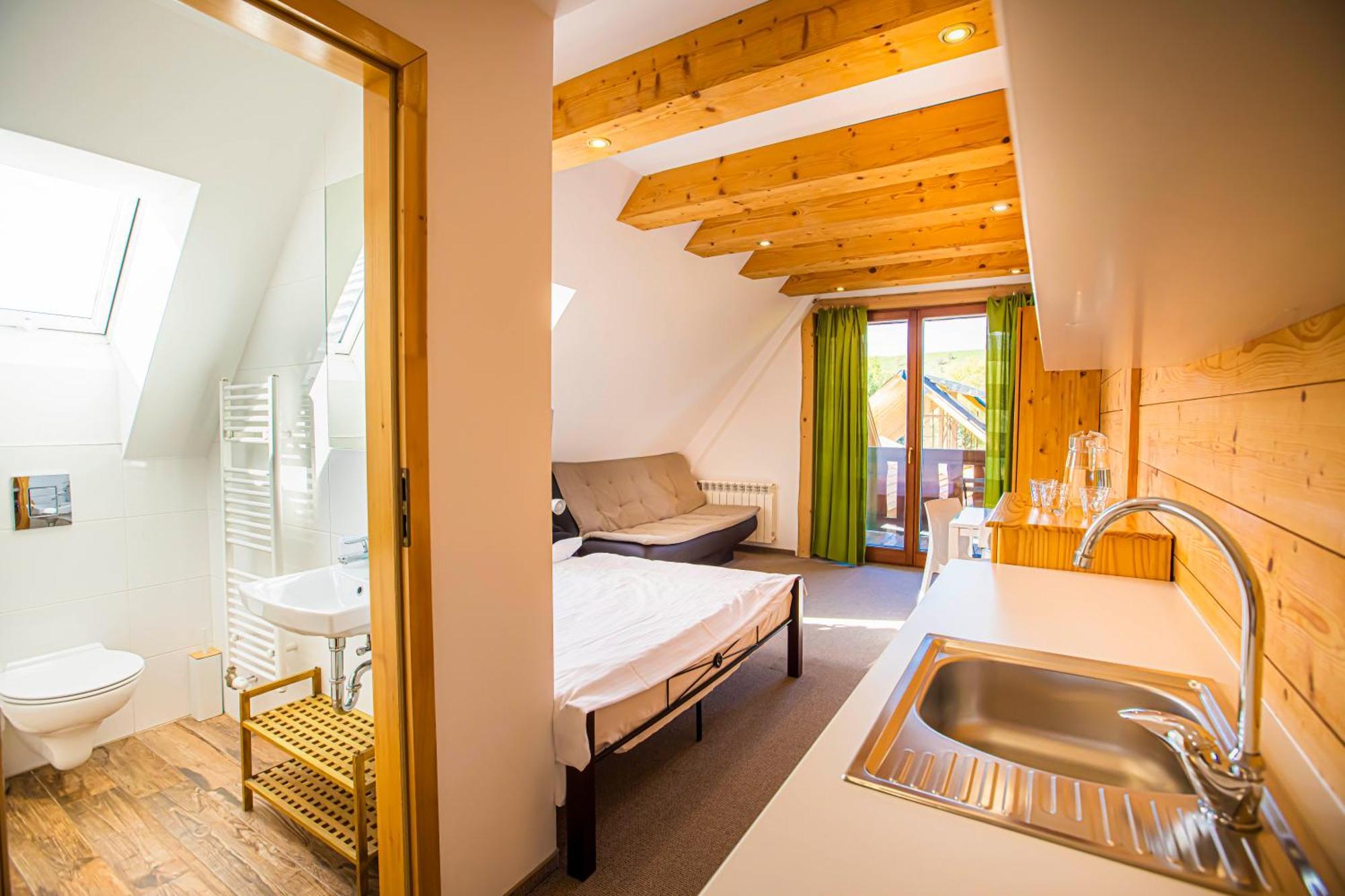 Holiday Home Holiday Raj เบเชนยอวา ภายนอก รูปภาพ